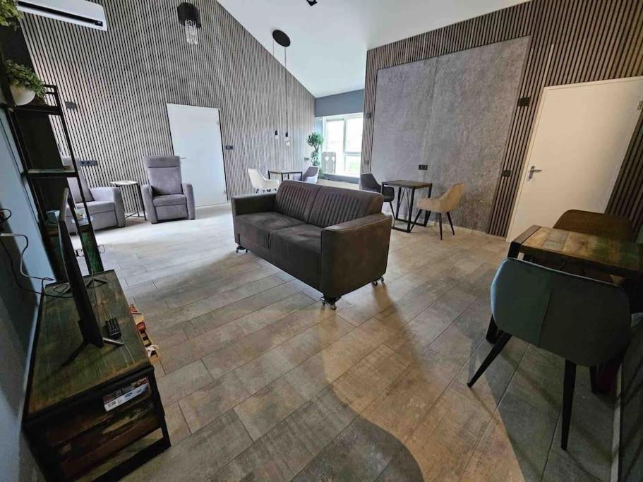 Bed and Breakfast Voormalig Politiebureau Gebruik Welnesstuin Tegen Betaling à Ouddorp Extérieur photo
