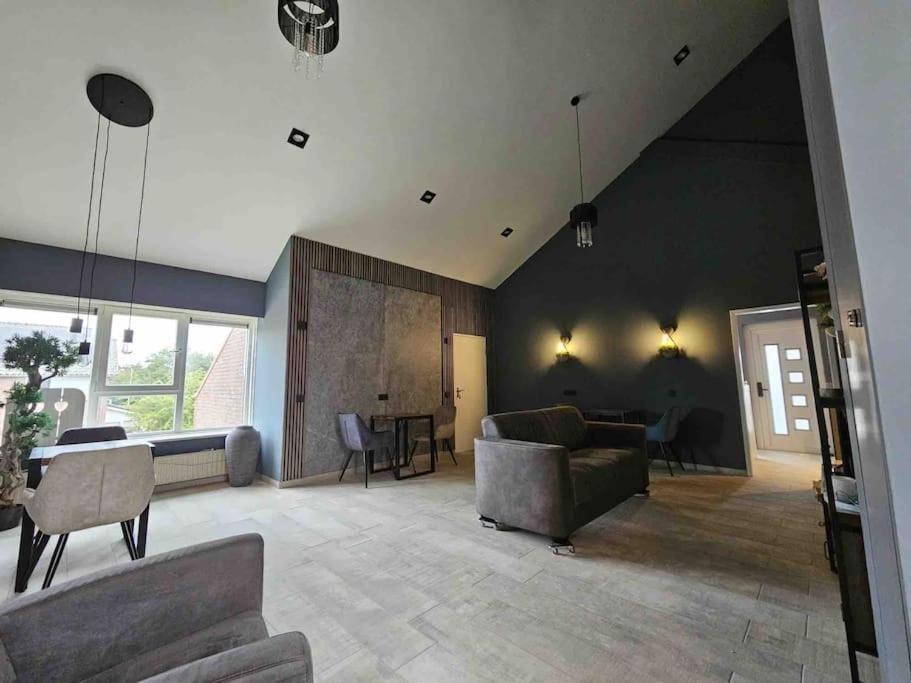 Bed and Breakfast Voormalig Politiebureau Gebruik Welnesstuin Tegen Betaling à Ouddorp Extérieur photo