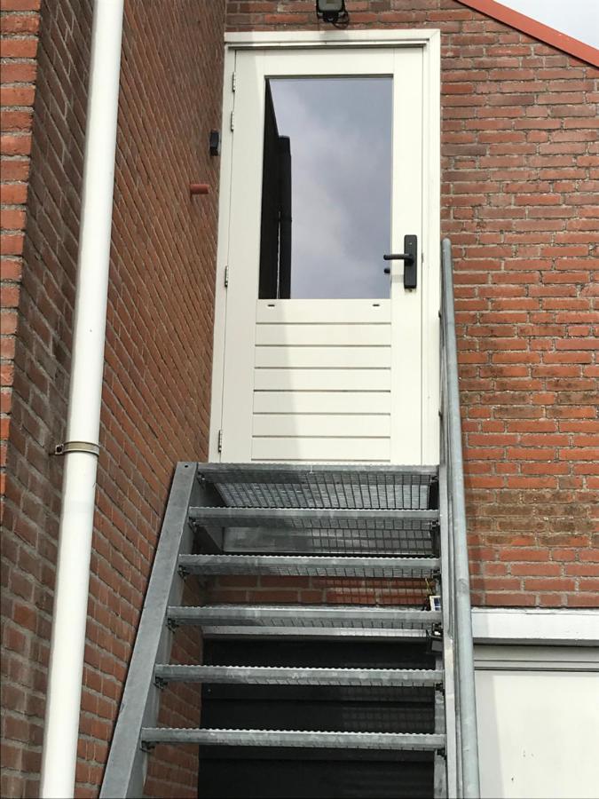 Bed and Breakfast Voormalig Politiebureau Gebruik Welnesstuin Tegen Betaling à Ouddorp Extérieur photo